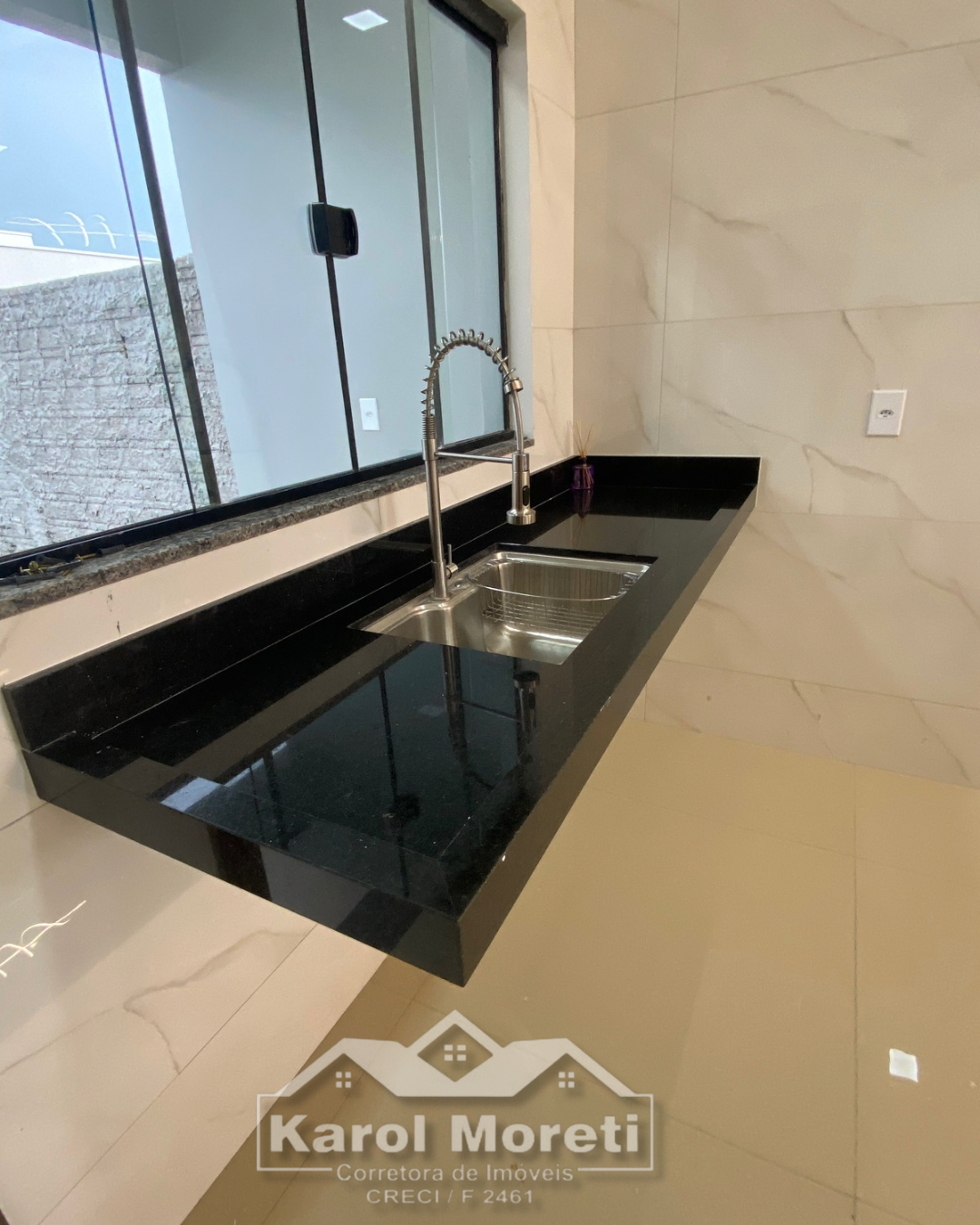 Post Instagram Benefícios Corretora de Imóveis Moderno Bege e Branco (1080 x 1350 px) - 33(1)